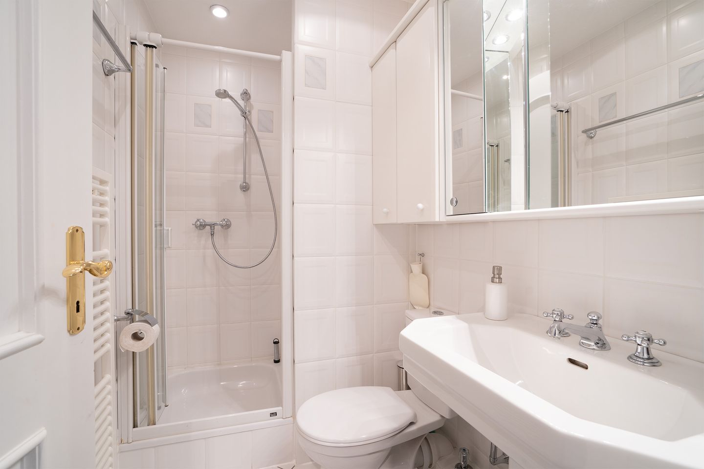 H3/23 - Hanseat - Außenschwimmbad Scharbeutz - Badezimmer