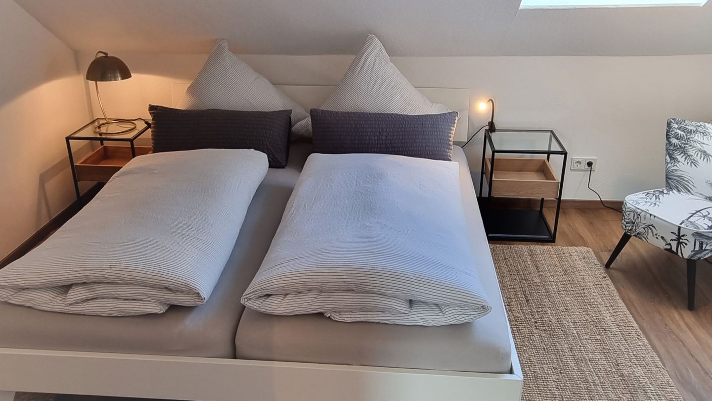 Haus Borkumitte Appartement Mellum Haus Borkumitte - Schlafzimmer mit Doppelbett