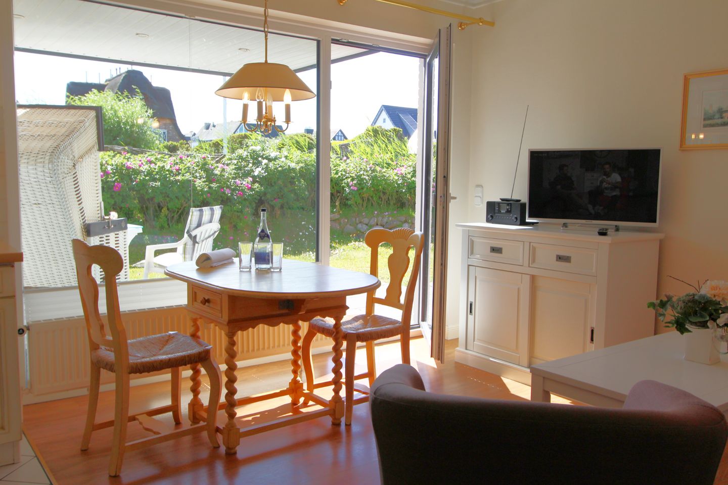 Neptun - Dünenstr. 2, App. 2 Wenningstedt - Wohnzimmer