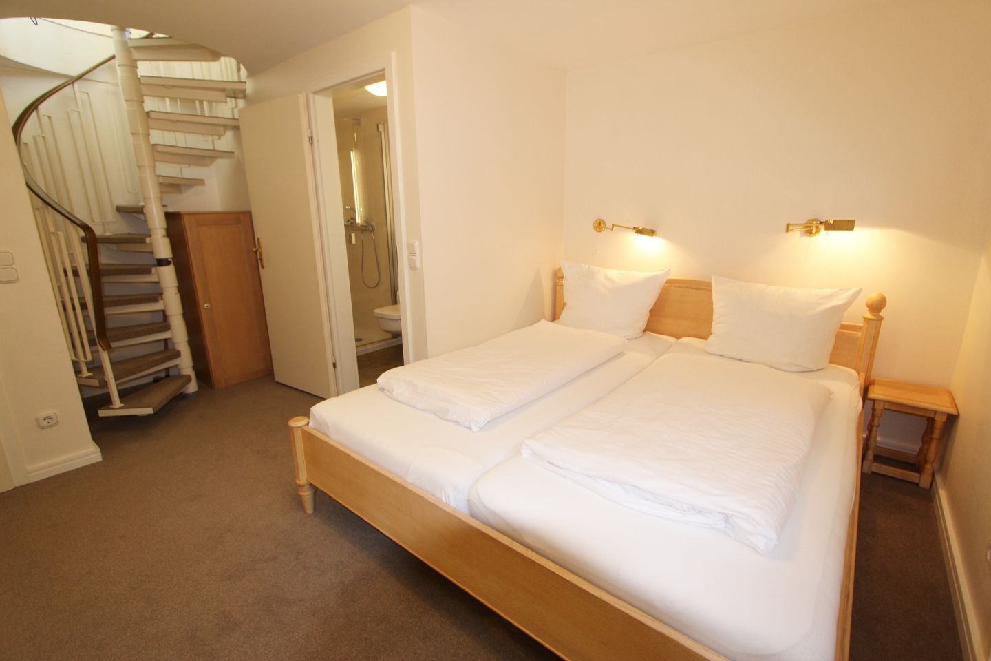 Neptun - Dünenstr. 2, App. 2 Wenningstedt - Schlafzimmer