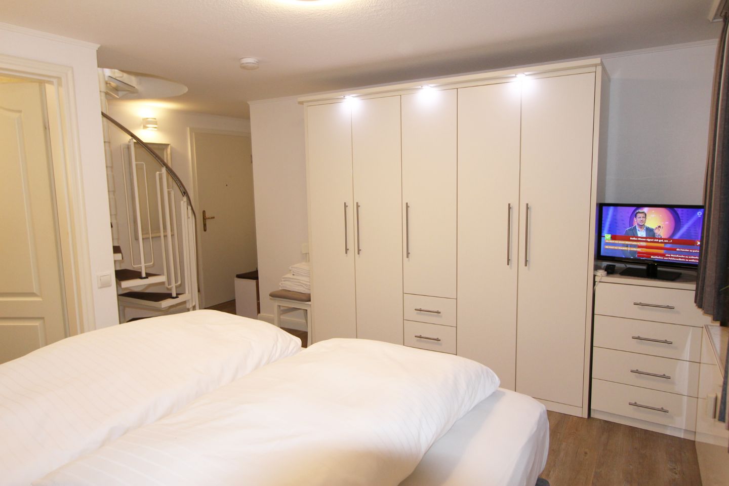  Neptun  - Dünenstr. 2, App. 4 Wenningstedt - Schlafzimmer