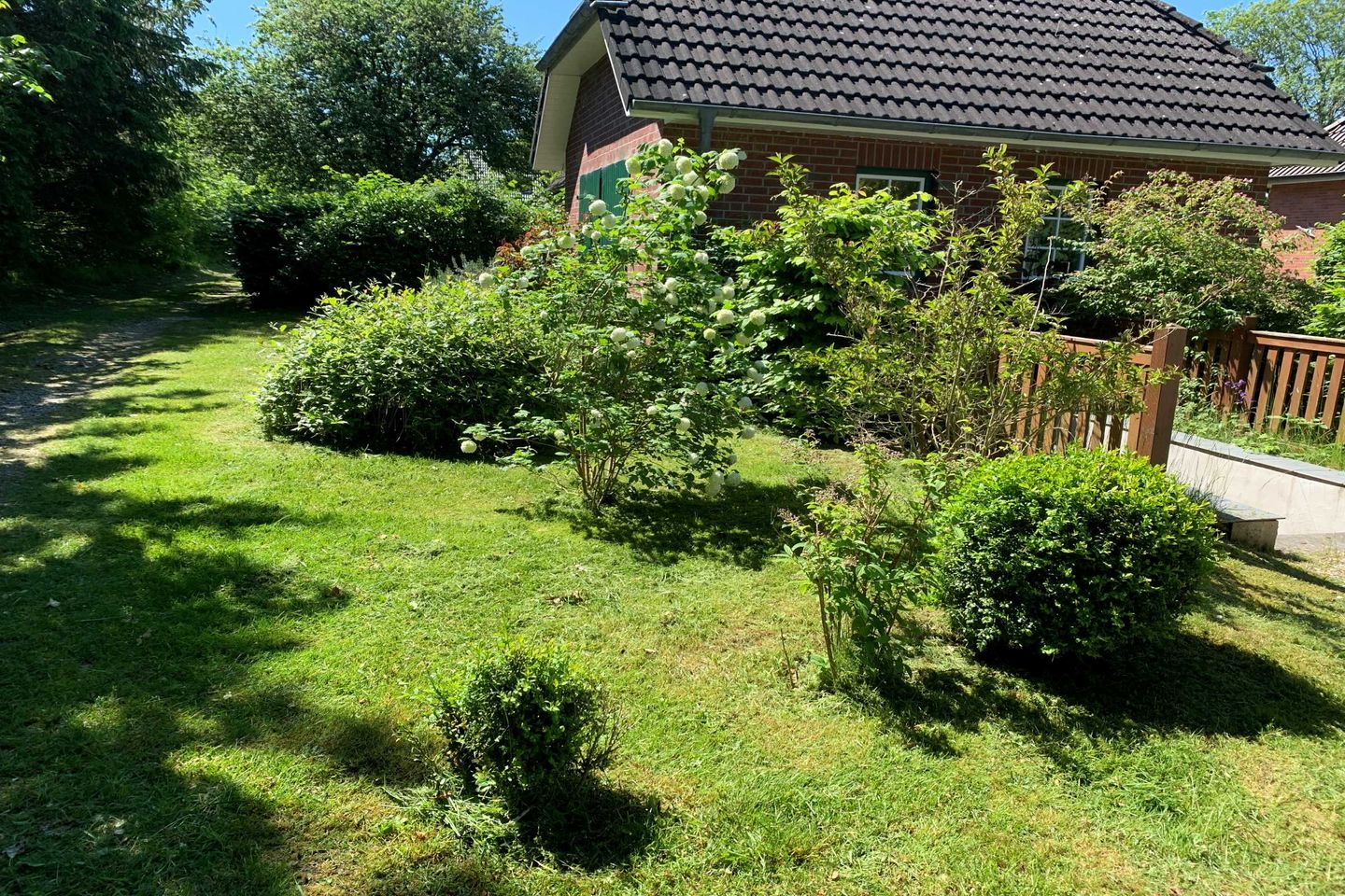 Haus Smäswai 10 Luv mit Remise Mehrgenerationenhaus mit 8 Betten und 2 Terrassen Nebel auf Amrum -