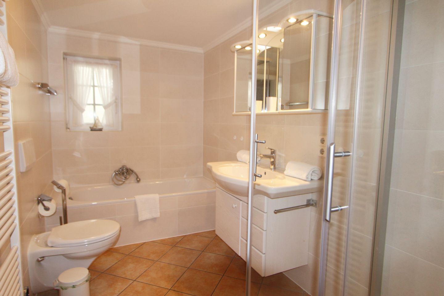 Ruusenhüs - Westerhörn 9, App. 2 Wenningstedt - Badezimmer