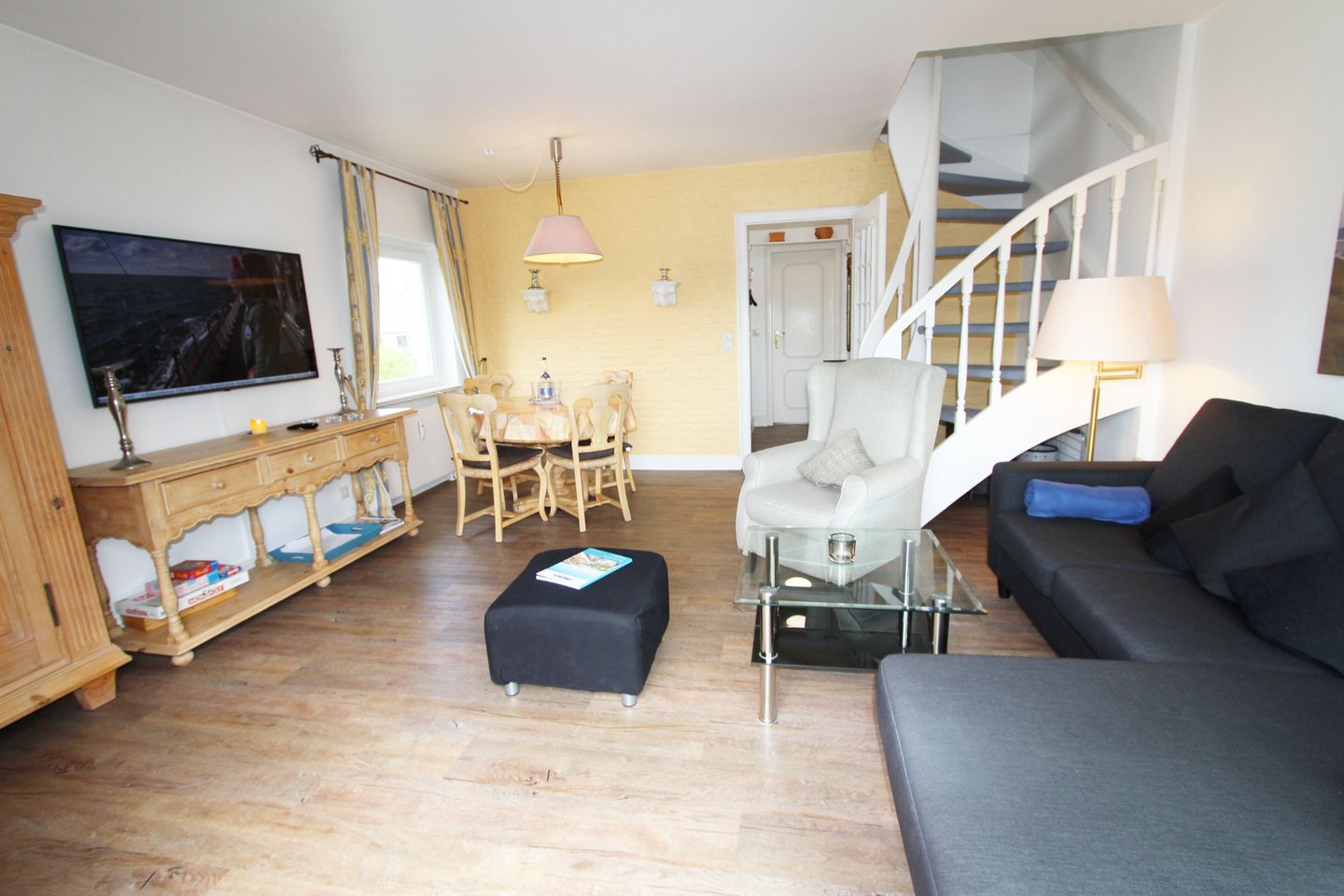  Cora  - Im Grund 27, App. 85 Wenningstedt - Wohnzimmer