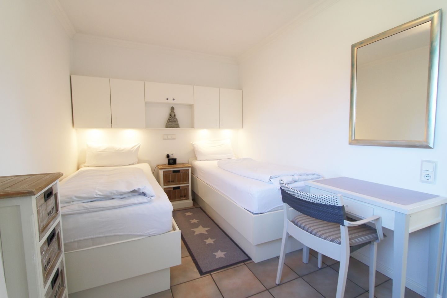 Seestern - Seestr. 4 b, App. 1 Wenningstedt - Schlafzimmer