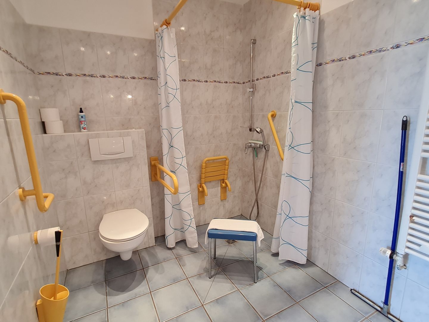 Haus Ekke Nekkepenn II, Whg. D1 Wyk auf Föhr - Badezimmer