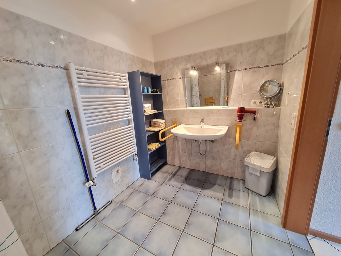 Haus Ekke Nekkepenn II, Whg. D1 Wyk auf Föhr - Badezimmer