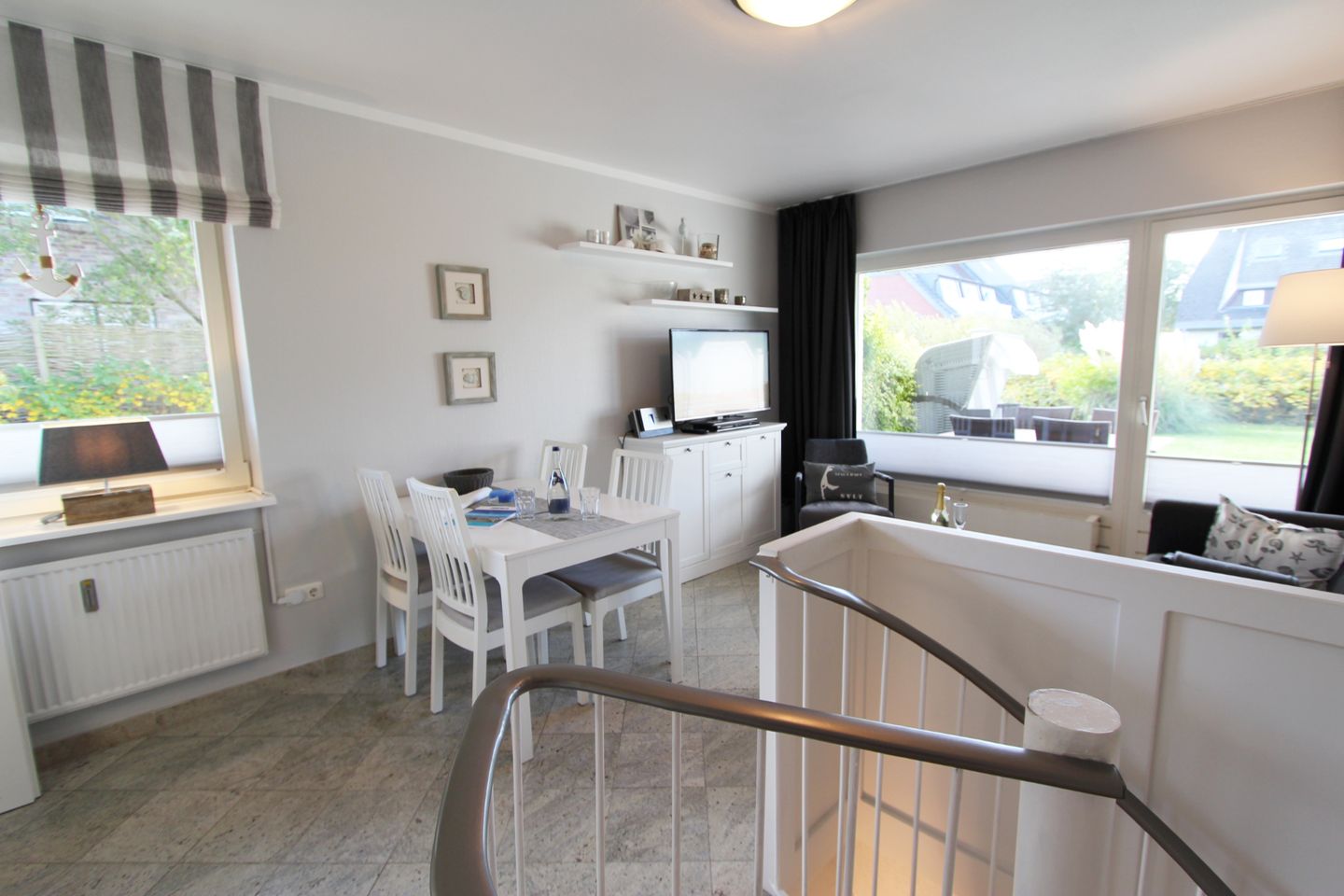 Im Grund 25, App. 1 Wenningstedt - Wohnzimmer