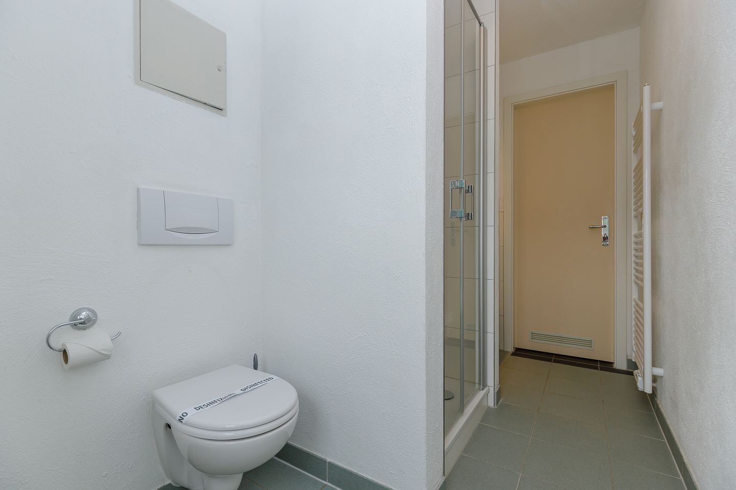 Strandstraße 32 Strandstraße 32-56 Kühlungsborn - Badezimmer mit WC