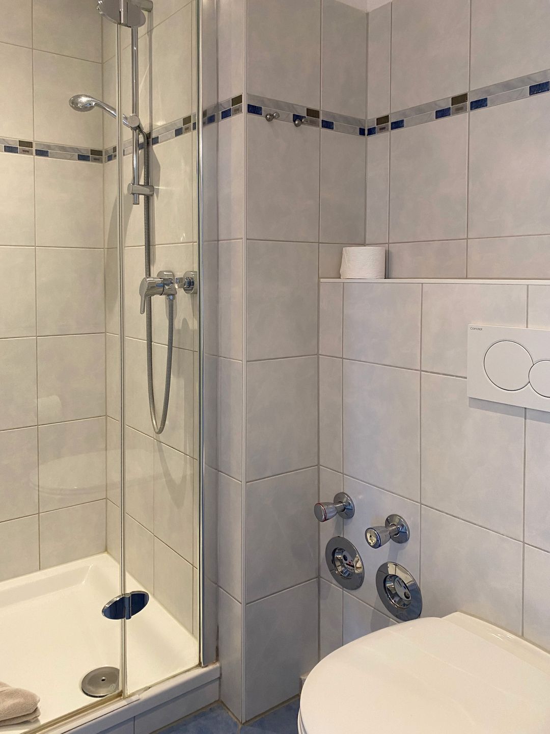 Kaiserhof Apartment 111, Typ F  - Badezimmer