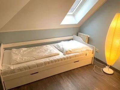 Schlafzimmer mit zwei Einzelbetten  Hafenstrasse 34 - Wohnung 8