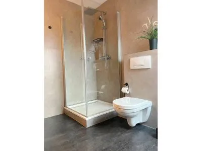 Badezimmer mit Dusche  Hafenstrasse 34 - Wohnung 8