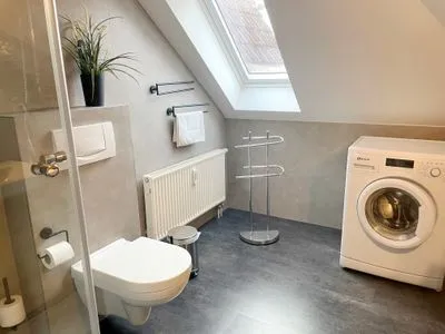 Badezimmer mit Dusche  Hafenstrasse 34 - Wohnung 8