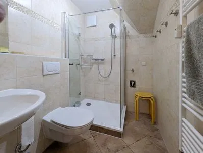 Badezimmer mit Dusche  Glebbe 17 - Wohnung Südblick