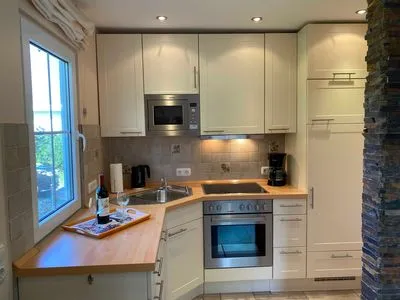 Küche / Küchenzeile (ULM14a) Ferienhaus "Strandmuschel"