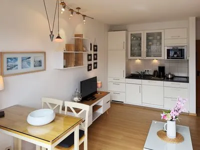 Küchenzeile der Ferienwohnung Südspitze 18/6 Meerblick in Wittdün auf Amrum Haus *Südspitze 18* Ferienwohnung Südspitze 18/6 - Meerblick