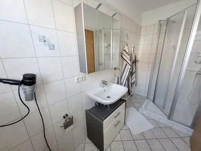Badezimmer mit Dusche Hoppenberg 5 - Wohnung Schröder