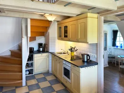 Küche der Ferienwohnung Hafis 9 in Nebel auf Amrum Friesenhof, Hs. Hafis, Whg. 9