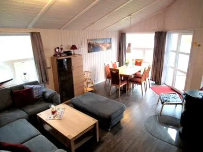  Ferienhaus Johns Holthuus