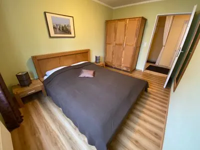 Schlafzimmer mit Doppelbett  Villa Beatrice - Wohnung 17