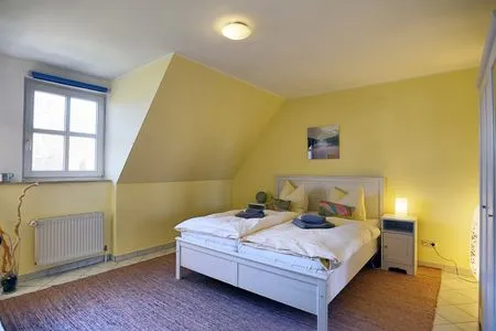Schlafzimmer mit Doppelbett  Kuttels Koje