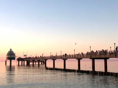 Seebrücke Zingst  Kuttels Koje