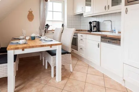 Küche / Küchenzeile LH Heidegrund, App.4