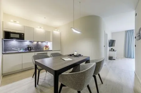 Ferienwohnung Dünenkieker Ostseebad Wustrow - ZweiWasser Alte Seefahrtschule Essbereich  Dünenkieker