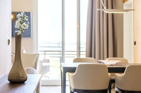 Ferienwohnung Wellenreiter Ostseebad Wustrow - ZweiWasser Alte Seefahrtschule Essbereich  Wellenreiter