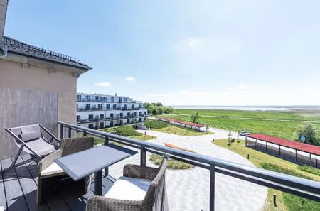 Ferienwohnung Ostseeperle Ostseebad Wustrow ZweiWasser Alte Seefahrtschule Balkon mit Wasserblick  Ostseeperle