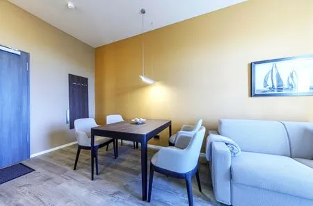 Ferienwohnung Ostseezeit Ostseebad Wustrow ZweiWasser Alte Seefahrtschule Essbereich  Ostseezeit