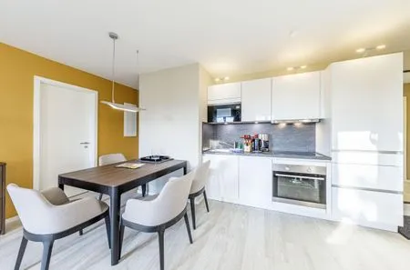 Ferienwohnung Boddendomizil Ostseebad Wustrow ZweiWasser Alte Seefahrtschule Essbereich und Küche  Boddendomizil