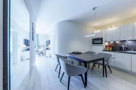 Ferienwohnung Boddenstern Ostseebad Wustrow ZweiWasser Alte Seefahrtschule Essbereich und Küche  Boddenstern