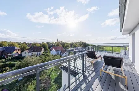 Ferienwohnung Sommerperle Ostseebad Wustrow ZweiWasser Alte Seefahrtschule Sonnenterrasse mit Wasserblick  Sommertraum