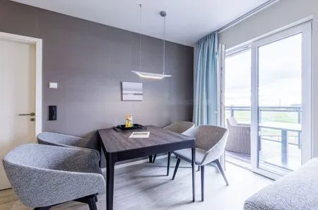 Ferienwohnung Sommerglück Ostseebad Wustrow ZweiWasser Alte Seefahrtschule Essbereich  Sommerglück