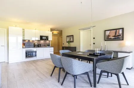 Ferienwohnung Strandflair Ostseebad Wustrow ZweiWasser Alte Seefahrtschule Küche und Essbereich  Strandflair