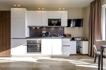 Ferienwohnung Kleiner Strandkorb Ostseebad Wustrow ZweiWasser Alte Seefahrtschule Küchenzeile  Kleiner Strandkorb