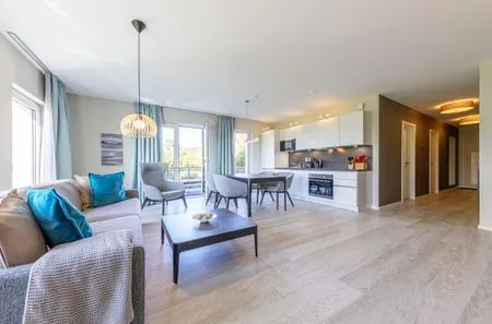 Ferienwohnung Meersinn Ostseebad Wustrow ZweiWasser Alte Seefahrtschule Wohnbereich und Küche  Meersinn