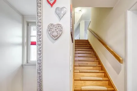 Vorflur mit Treppe Kavelweg 9 Kavelweg 9 Whg 5