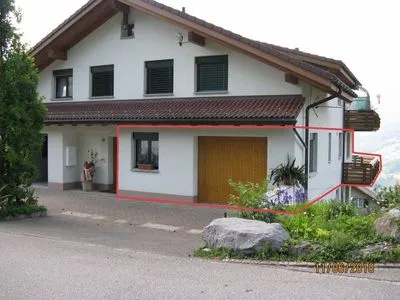 Eingang und Garage Apartment Aeschen Mirador