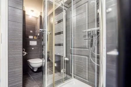 Badezimmer mit Dusche und Badewanne  Birkmaase 10 - Wohnung 1