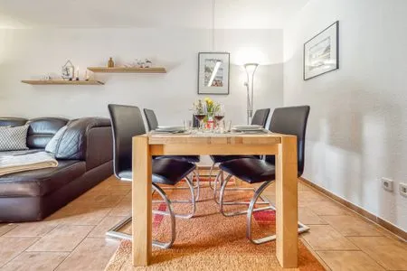 Esstisch Ferienpark Freesenbruch Reihenhaus 6a - Möwe