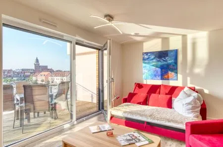 Ferienwohnung Wohlfühloase Hafenresidenz Waren (Müritz) - Wohnzimmer mit Hafenblick  Wohlfühloase