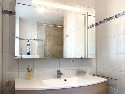 Badezimmer mit Dusche Achtern Diek Achtern Diek 7b - Wohnung 8