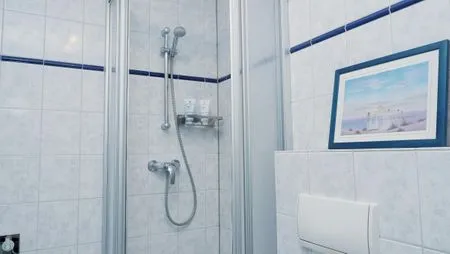 Badezimmer mit Dusche Achtern Diek Achtern Diek 12b - Wohnung 1