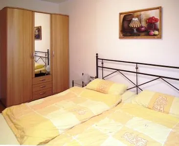  Grüne Str. 36 h W.6 "Seenadel"