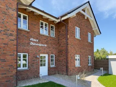 Fassade / Eingang Haus Dünenperle Ferienwohnung "Wanderdüne"