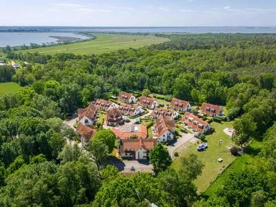 Luftaufnahme Ferienpark Freesenbruch Reihenhaus 5b - Seehund