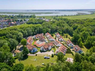 Luftaufnahme Ferienpark Freesenbruch Reihenhaus 5b - Seehund