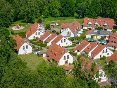 Luftaufnahme Ferienpark Freesenbruch Reihenhaus 5b - Seehund